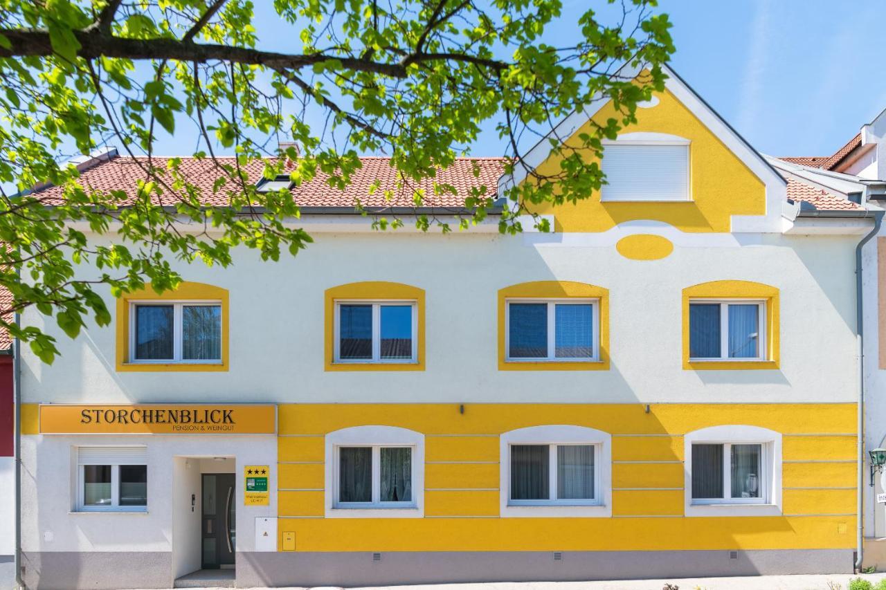 Pension & Weingut Storchenblick 일미츠 외부 사진
