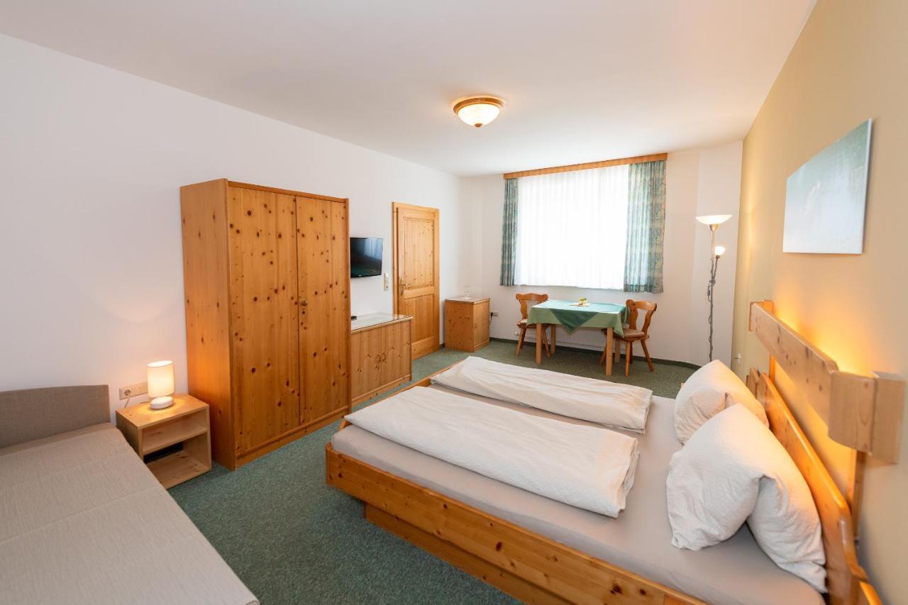 Pension & Weingut Storchenblick 일미츠 외부 사진